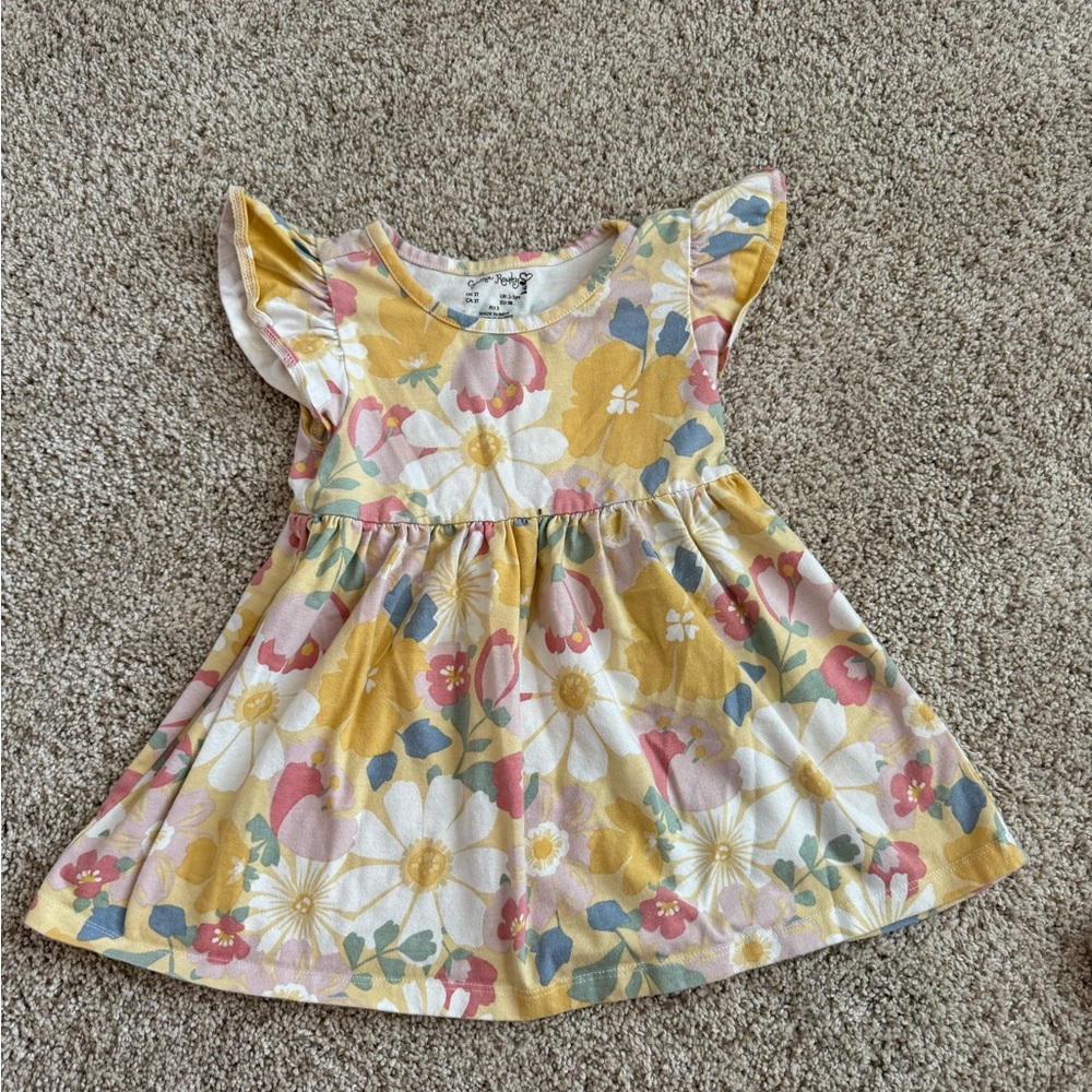 Girls floral shirt, size 3T